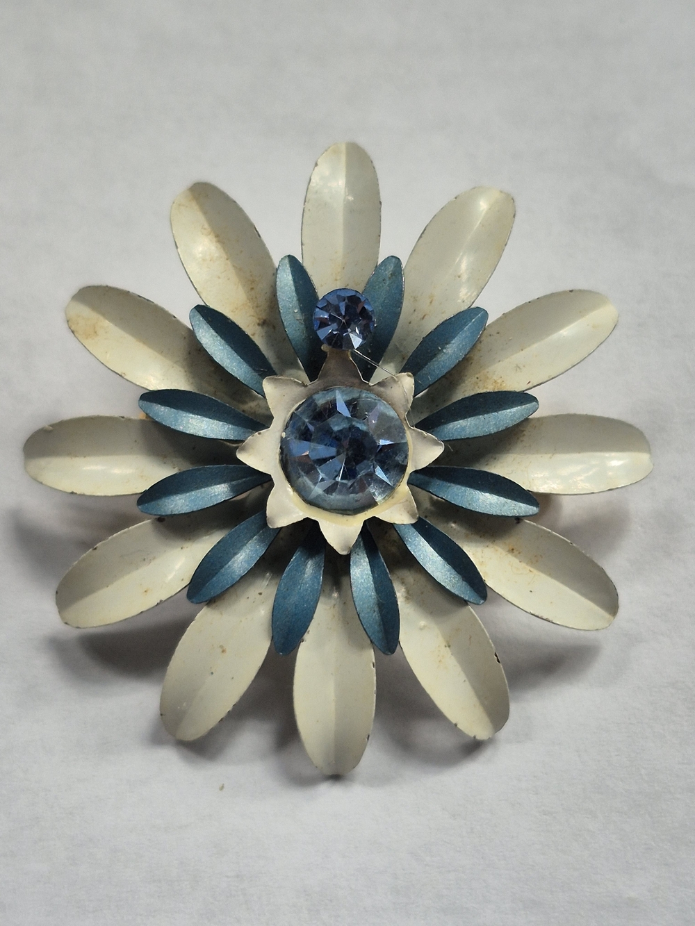 Vintage Blue Rhinestone flower brooch